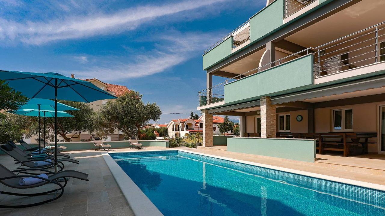 Apartmani "Villa Barbara" Novalja Eksteriør billede